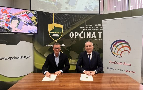ProCredit Bank and the Municipality of Tešanj: Donation Agreement Signed for a Children’s Playground in Tešanj